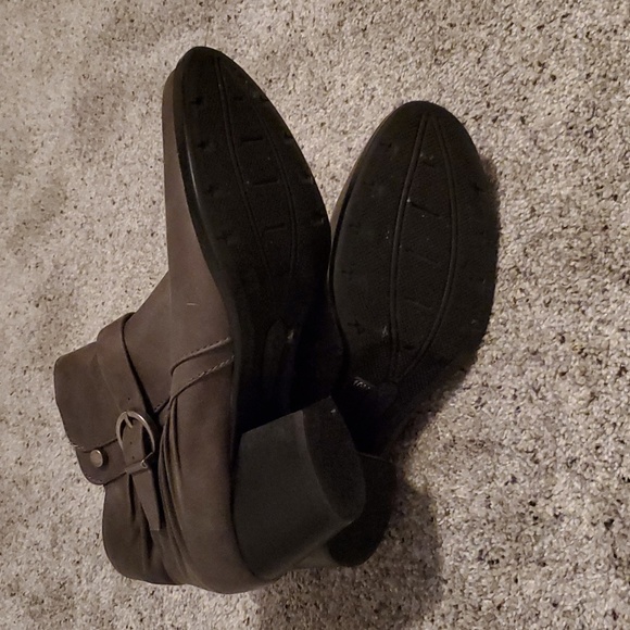 Bear Traps Dark Grey booties - Picture 6 of 8